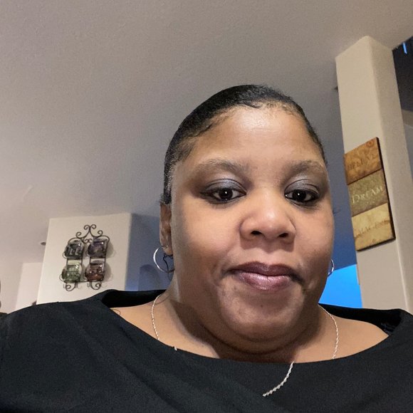 Meet your Posher, Ericka Washington - Picture 1 of 1